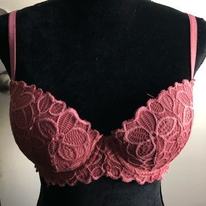 Size 36 C Victoria Secret bra
